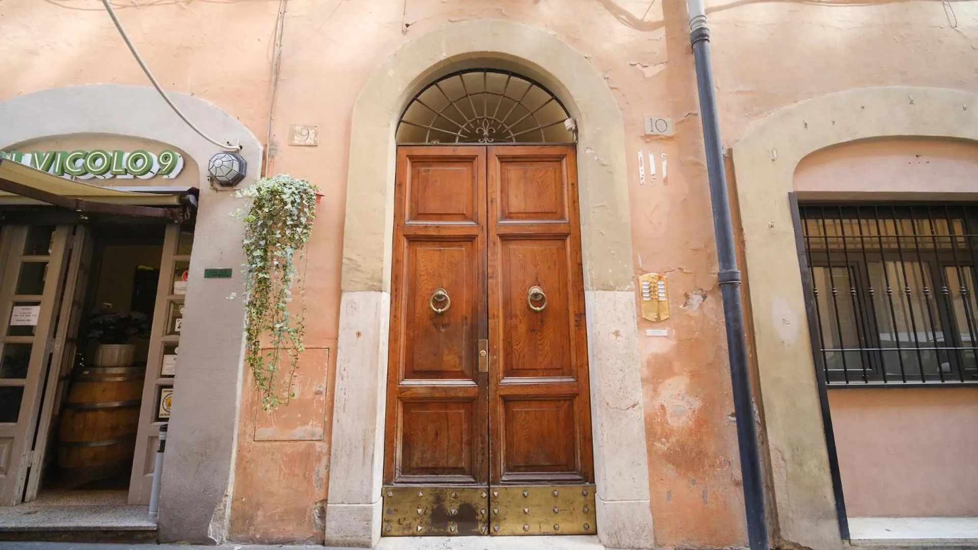 Golden House Buddyrent Rome 0*,  Italië