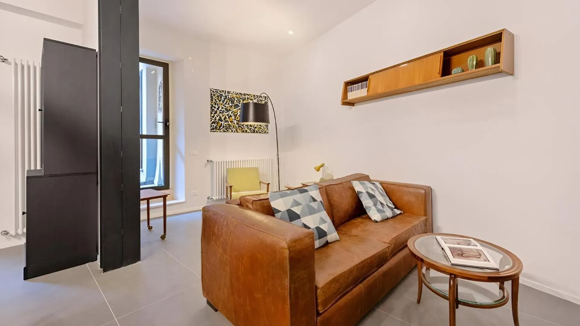 Golden House Buddyrent Rom Lejlighed