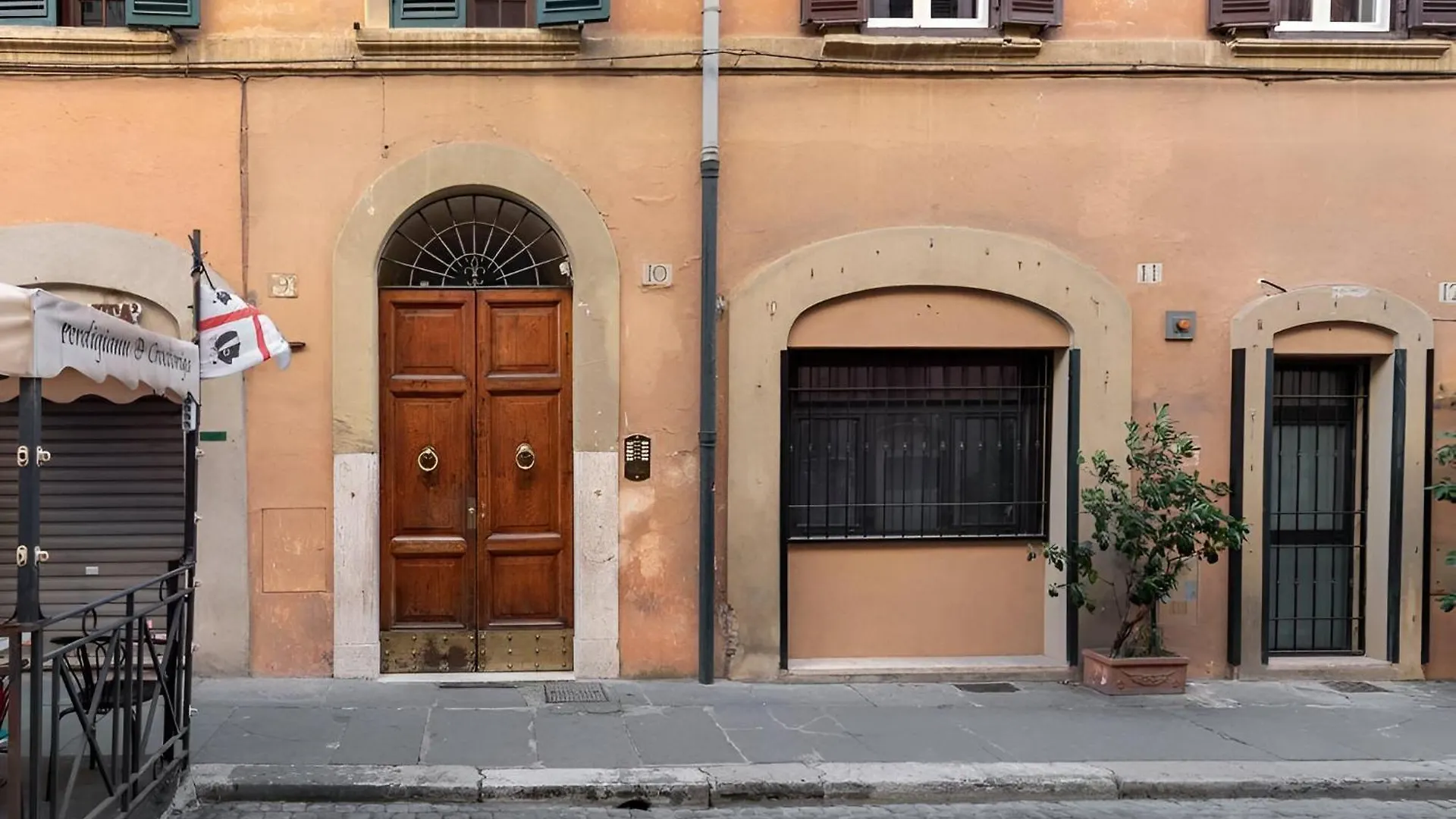 Golden House Buddyrent Rom Lejlighed
